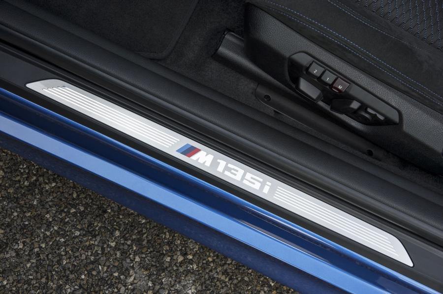  BMW M135i 3-Door 2012 года  (фото 31 из 183)